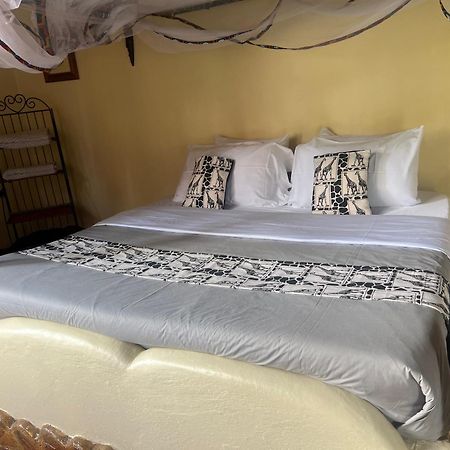 Nyore Hillside Retreat Mbarara Exteriör bild
