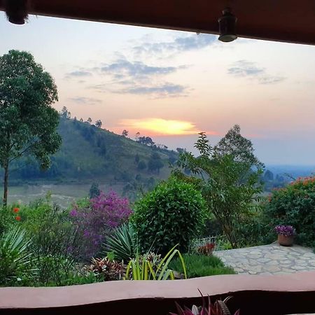 Nyore Hillside Retreat Mbarara Exteriör bild