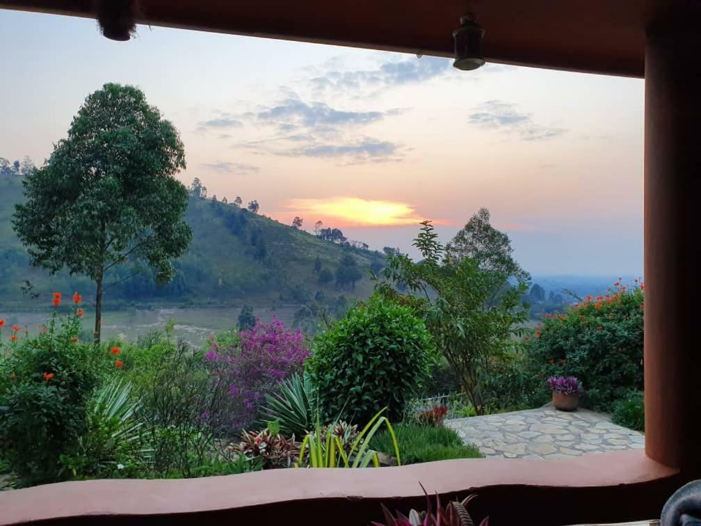 Nyore Hillside Retreat Mbarara Exteriör bild